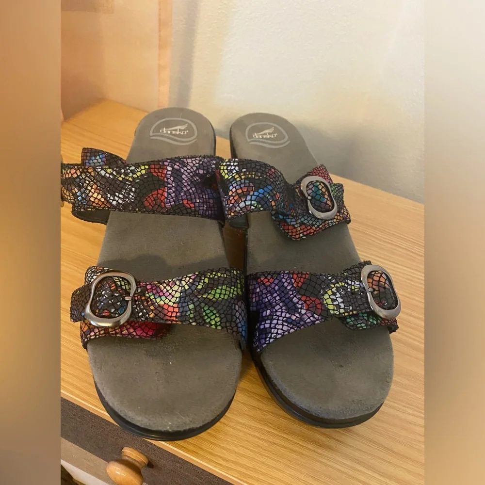 Dansko Leather snake print buckle sandals - Picture 1 of 4